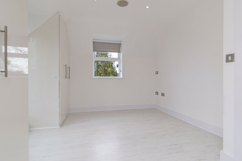 Westhall Road